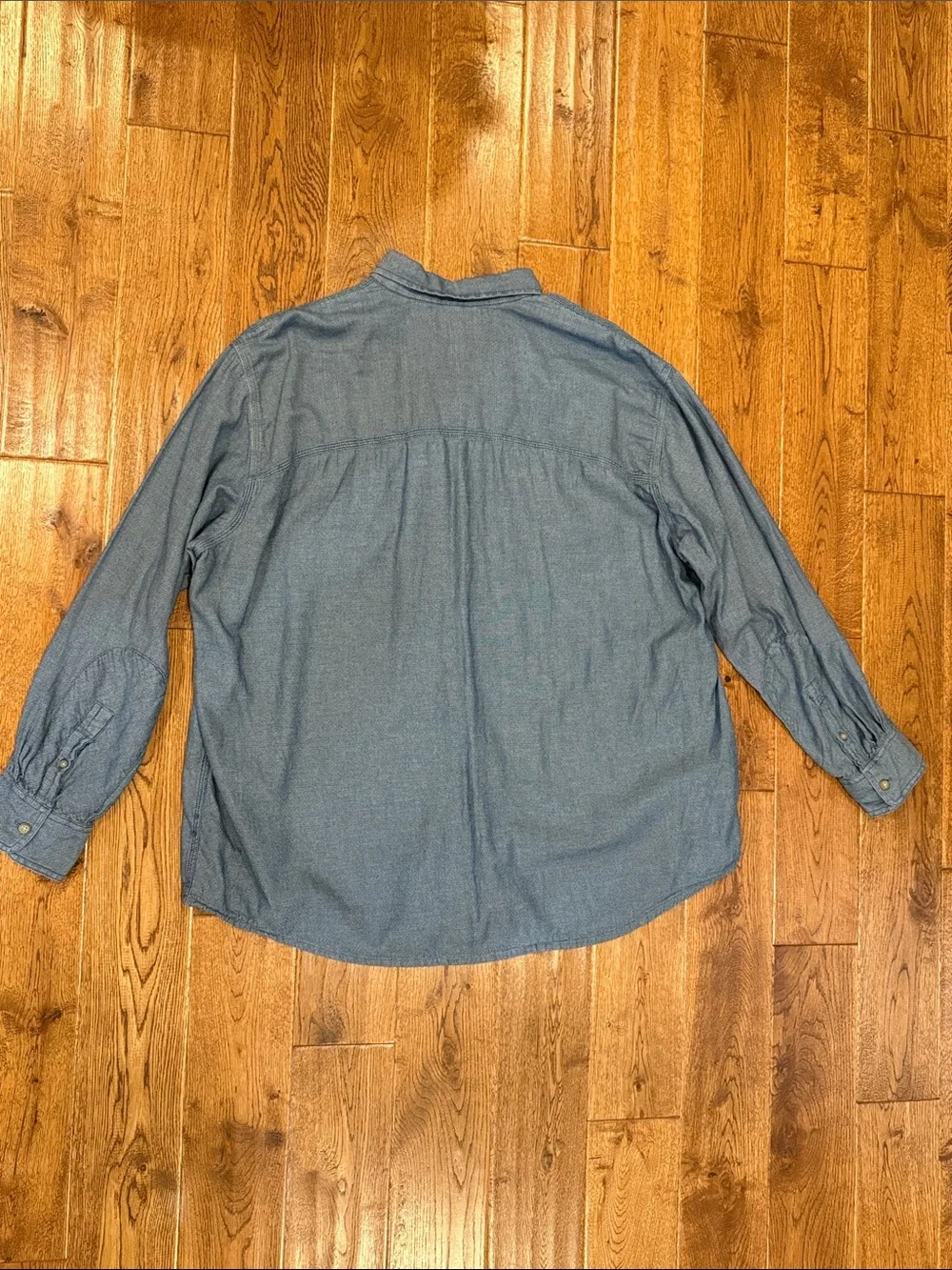 Foundry button down shirtshirt